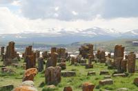 Mittealterlicher Friedhof in Noratus