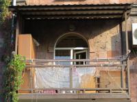 Jeravan: typischer Balkon des Nachbars