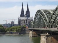 Köln - Deutzer Brücke mit Dom