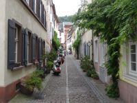 kleine Gasse in der Altstadt von Heidelberg