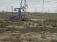 unterwegs: historische Erdölfelder bei Baku