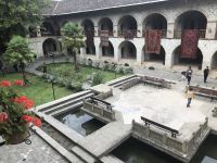 In der alten Karawanserei 1