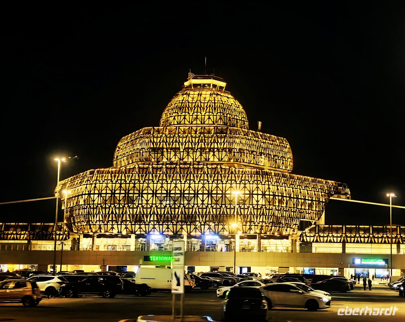 Terminal 2 am Flughafen in Baku &ndash; &copy;  (Eberhardt TRAVEL)