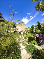 Eingang zum Areal der Felsbilder von Qobustan &ndash; &copy; Simone Willner (Eberhardt TRAVEL)