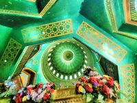 In der Bibi Heybat Moschee bei Baku &ndash; &copy; Simone Willner (Eberhardt TRAVEL)