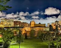 Baku am Abend &ndash; &copy; Simone Willner (Eberhardt TRAVEL)