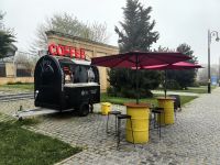Futuristisches Café in Shamaxi &ndash; &copy; Simone Willner (Eberhardt TRAVEL)