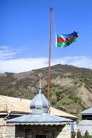 Flagge von Azerbaijan &ndash; &copy; Simone Willner (Eberhardt TRAVEL)