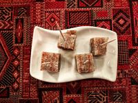 Dessert in Sheiki, nussig, süß und mit Rosenwasser benetzt &ndash; &copy; Simone Willner (Eberhardt TRAVEL)