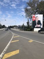 Auch in Mingachevir ist der Präsident gegenwärtig
