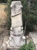 Auf dem Friedhof 2
