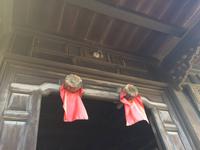 250 Hoi An Antikes Haus mit Tueraugen