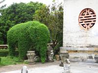 vor der Pagode in Hue