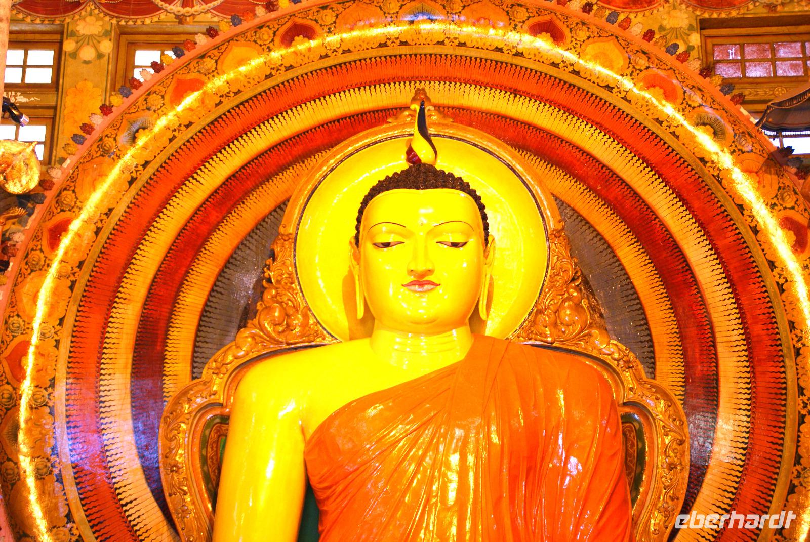 Im Gangaramaya Tempel in Colombo