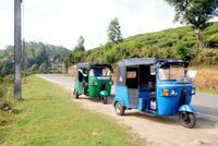 Tuk Tuk Fahrt in Nuwara Eliya mit schönem Gruss von Eberhardt! :)