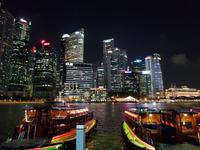 Bootsfahrt Singapur bei Nacht