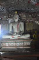 84 Höhlentempel Dambulla