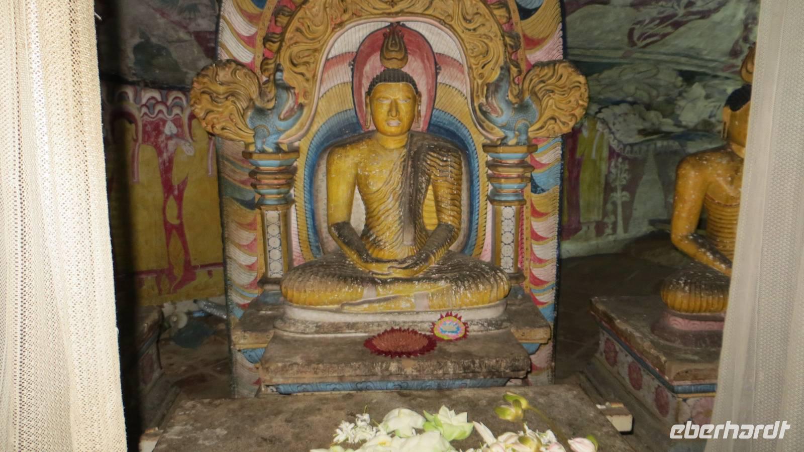 0198 Höhlen- Tempel in  Dumbulla - fünfteHöhle