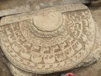 0306 Polonnaruwa - Mondstein