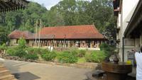 0541  Kandy - Zahntempel