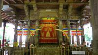0543  Kandy -  Im Zahntempel