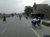 0102  In Richtung Ha Long Schule aus