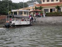 0157  Ha-Long-Bucht Wieder an Land