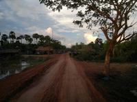 0495 Peam Ta - landestypische Haupstraße .jpg