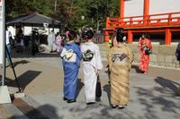 Kiomizu-Tempel - Japanerinnen im traditionellem Kimono