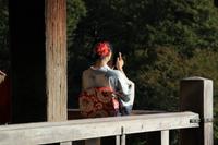 Kiomizu-Tempel - Japanerin im traditionellem Kimono