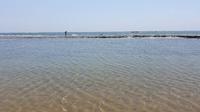 Am Strand von Beruwela mit Badewanne davor