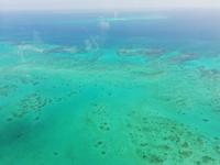 Ausblick aus dem Flugzeug - Rundflug über das Riff