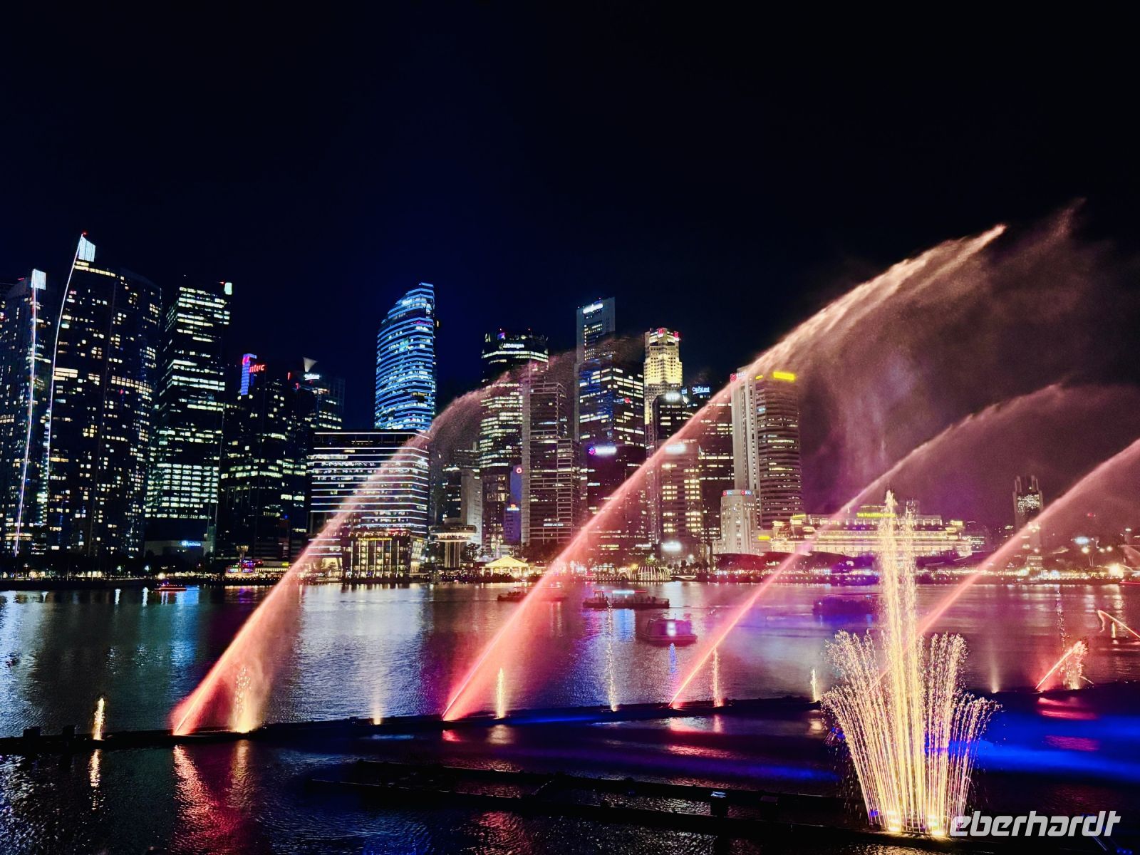 Tag 2 - Spectra, Wasser- und Lichtshow