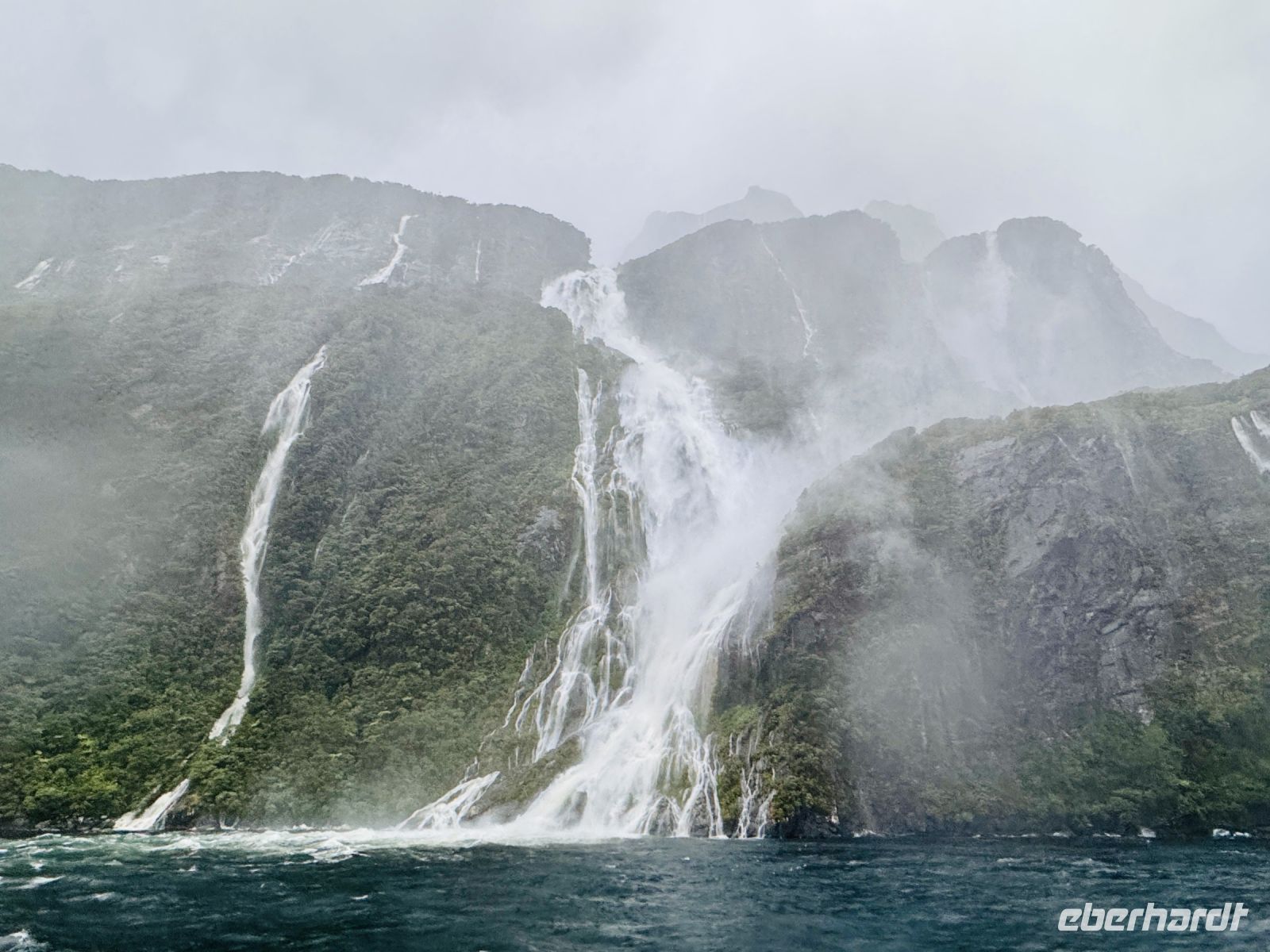 Tag 17 - Wasserfälle im Milford Sound