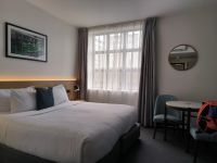 Oaks Wellington Hotel