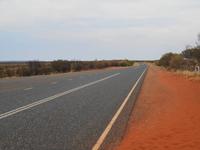 Fahrt von Alice Springs nach Yulara (im Outback unterwegs...)