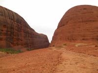 Outback - Wanderung bei den Kata Tjutas (Olgas)