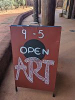 388. Kunst am Kulturzentrum Uluru, Outback, Australien