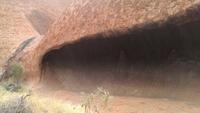 Uluru - Kata - Tjuta Nationalpark - Ayers Rock Felsenhöhle