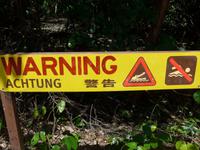 Warnschilder am Daintree River