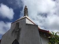 Lifou - Spaziergang zur Kapelle Notre Dame de Lourdes