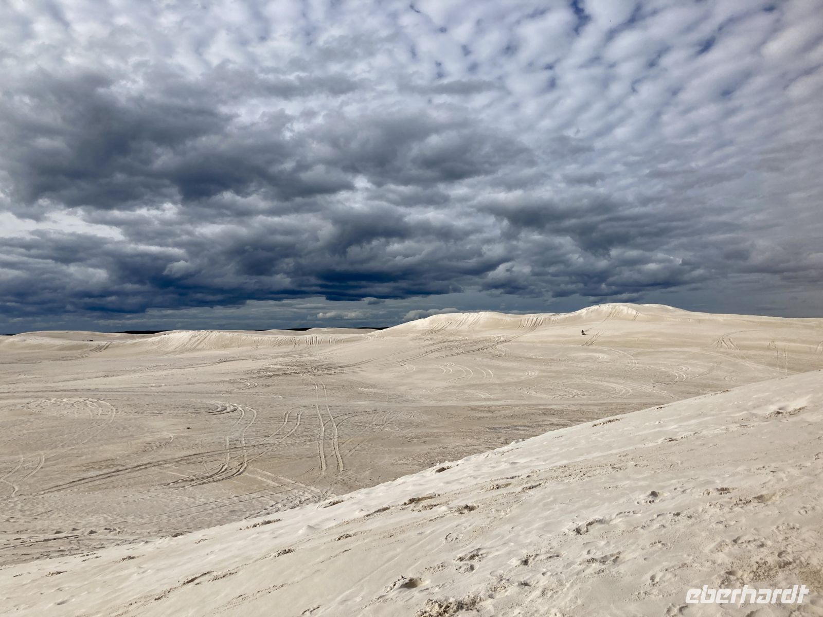 Stopp an einer großen Sanddüne