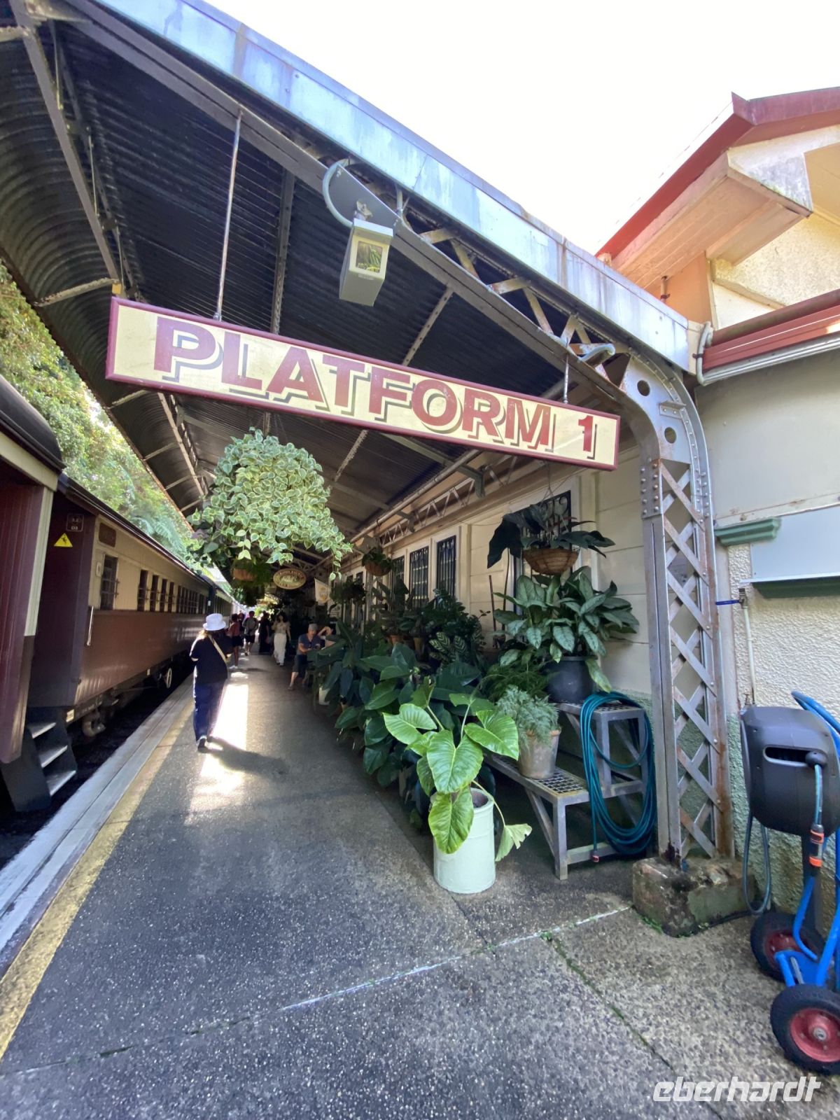 grüner Bahnhof der Kuranda Scenic Railway