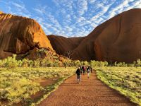 9. Reisetag – „Kunja Walk“ zum Wasserloch am Uluru
