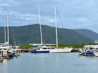 14. Reisetag – Flug von Darwin nach Cairns – Die „Ocean Spirit“ im Hafen von Cairns