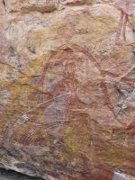 Felsmalereien (Frau des Cowboys mit Flinte und Messer)