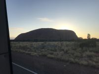 Sonnenaufgang am Uluru