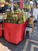 Stadtrundfahrt Singapur: Durianfrucht 