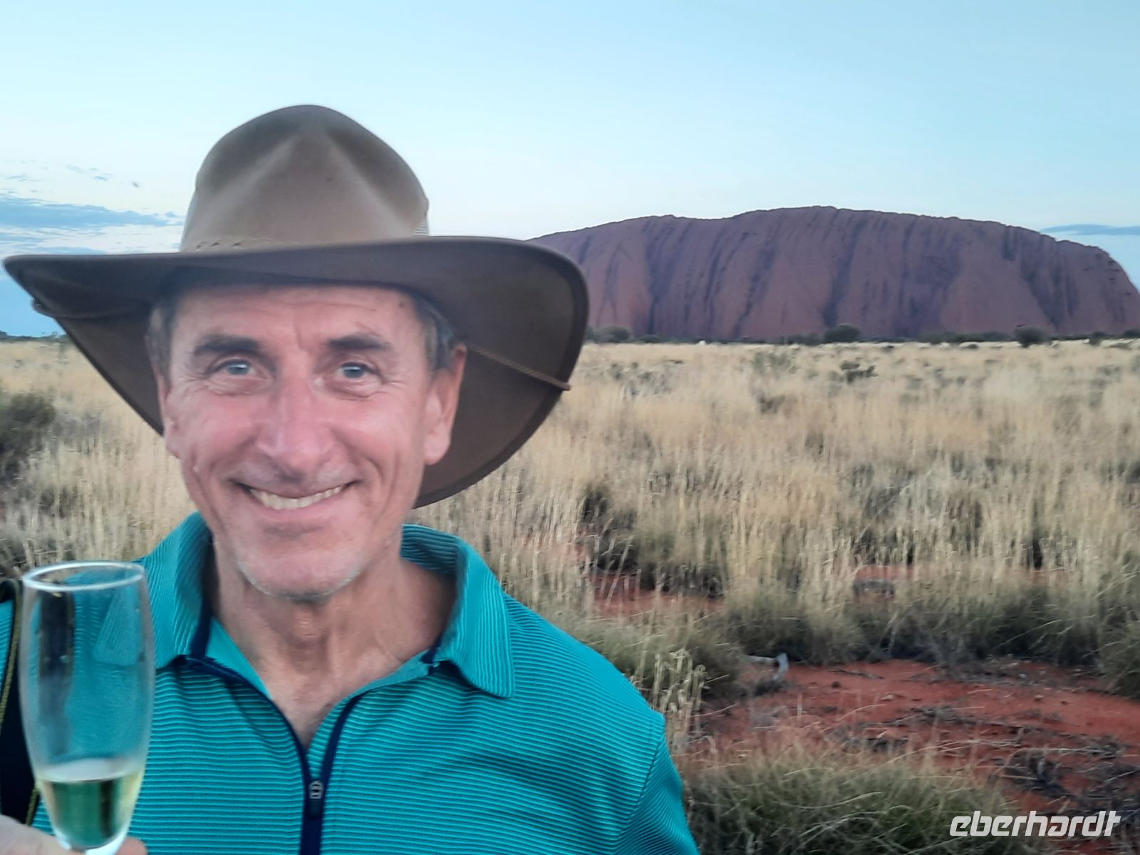 1 Glas Sekt am Uluru
