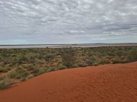 von der Düne aus sieht man einen Salzsee &ndash; &copy; Gunter Looß (Eberhardt TRAVEL)